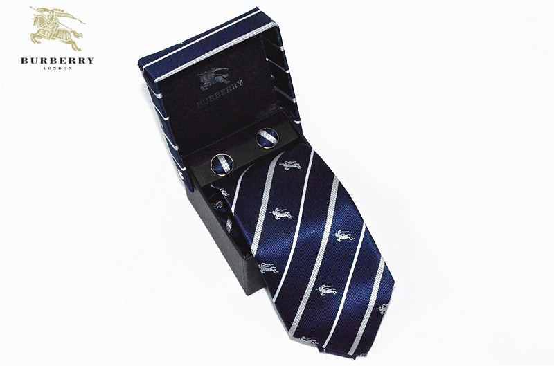 Cravatta Burberry Per Uomo Modello 10
